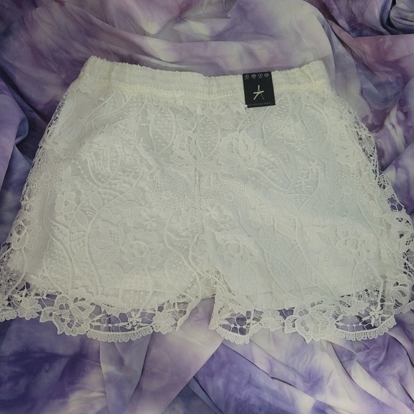 Atmosphere Pants - NWT Atmosphere Women's Lace Double Lined Shorts Size 4